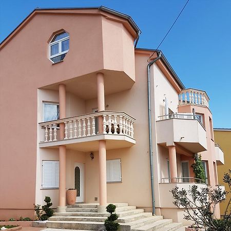 Apartments Suzana Novi Vinodolski Dış mekan fotoğraf