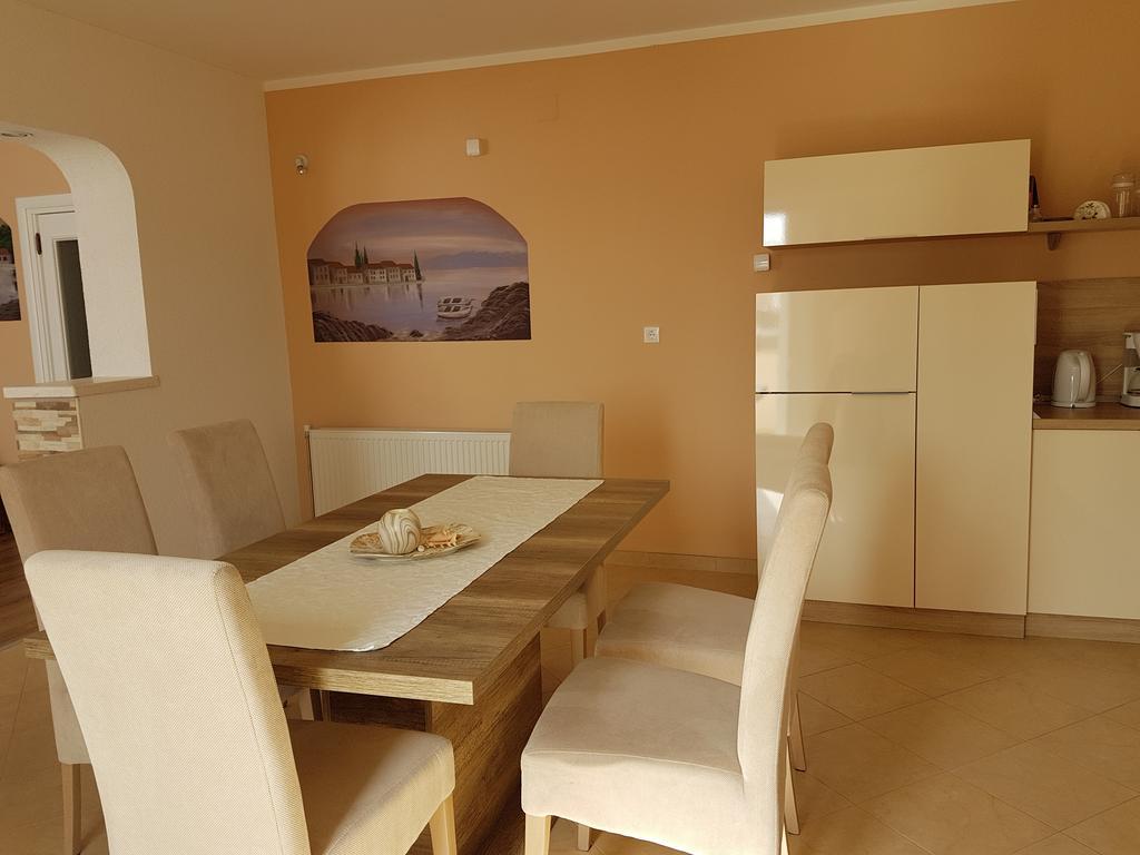 Apartments Suzana Novi Vinodolski Dış mekan fotoğraf