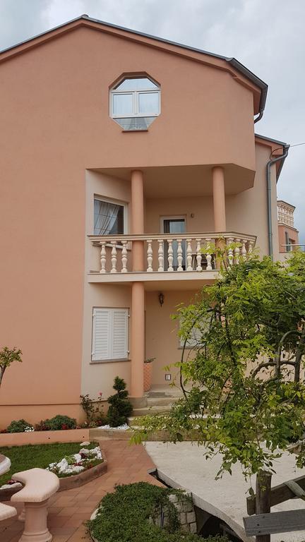 Apartments Suzana Novi Vinodolski Dış mekan fotoğraf