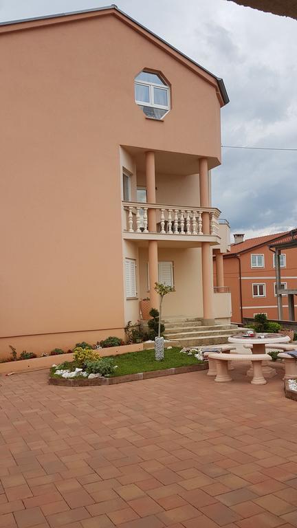 Apartments Suzana Novi Vinodolski Dış mekan fotoğraf